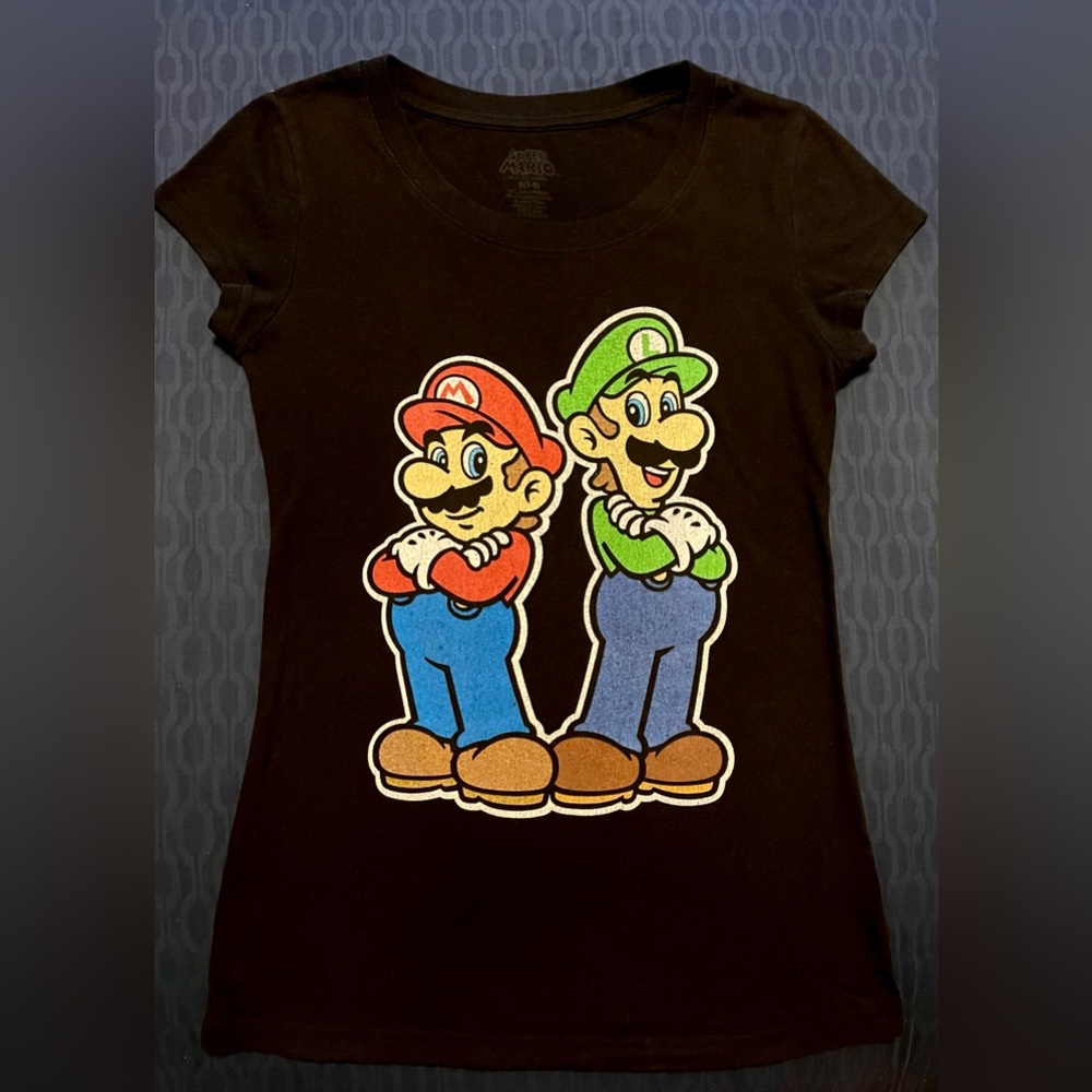 Super Mario Nintendo Size S Tee, soft fabric 60%Cotton 40%Polyester - Picture 1 of 4